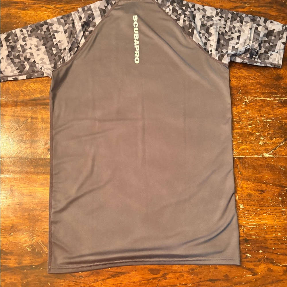Scubapro Gray Rash Guard - Picture 4 of 4